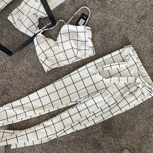 FashionNova set. Size small. Never worn.Top w/ tag
